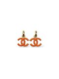 Boucles CC Chanel Pendantes Email Orange