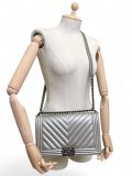 Sac Chanel Boy Large En Cuir Matelassé Gris