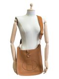 Sac à Bandoulière Hermès Evelyne III 29 En Cuir Doré