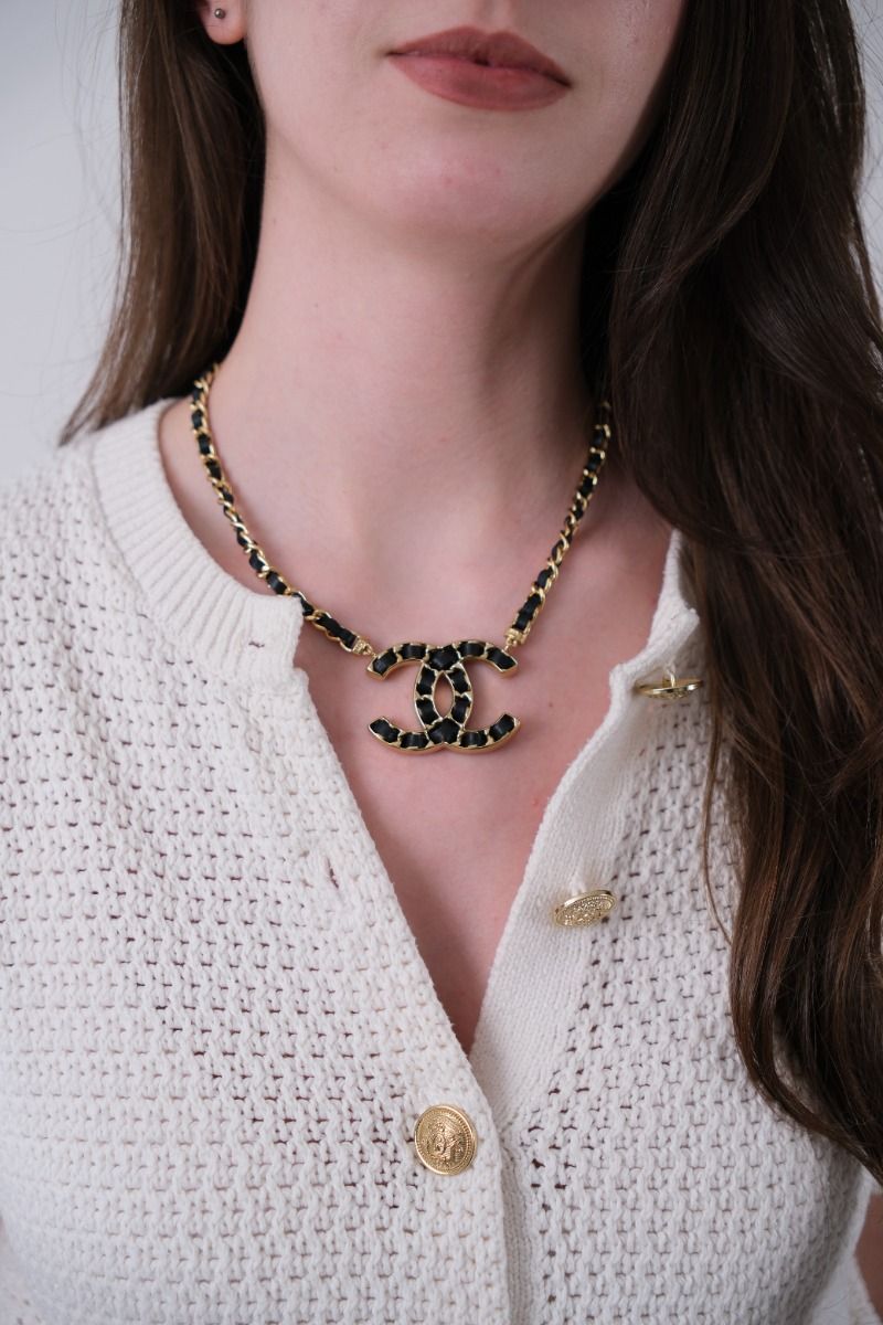 Collier Chanel Double CC En Cuir noir | Myzah
