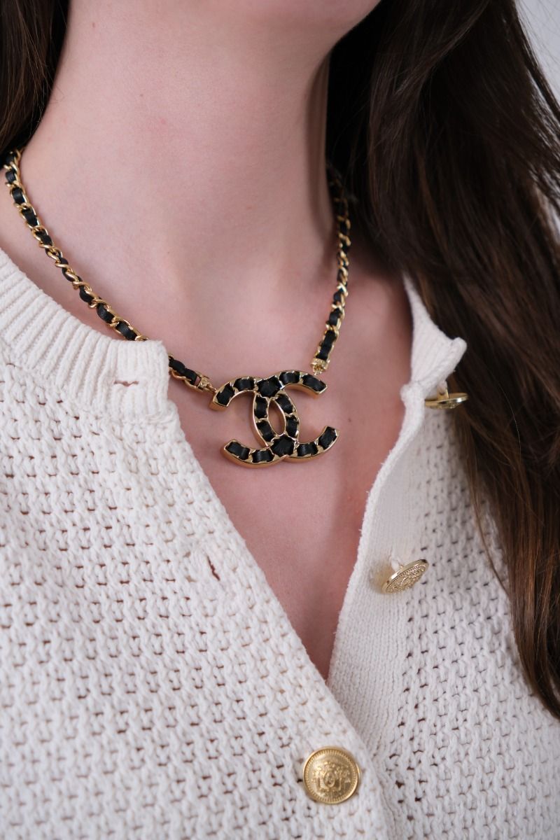Collier Chanel Double CC En Cuir noir | Myzah