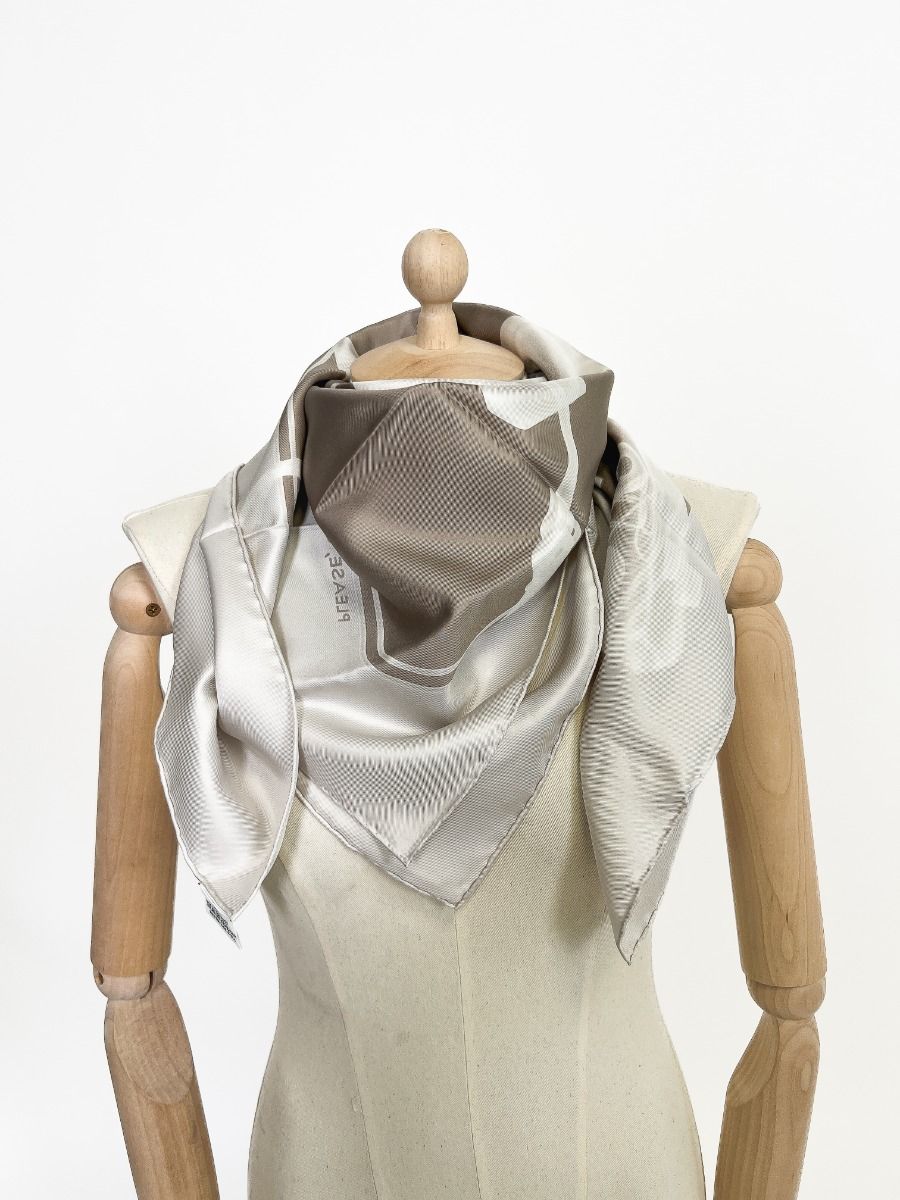 HERMES　カレ90 PLEASE CHECK-IN Hermès Silk Scarf 90 