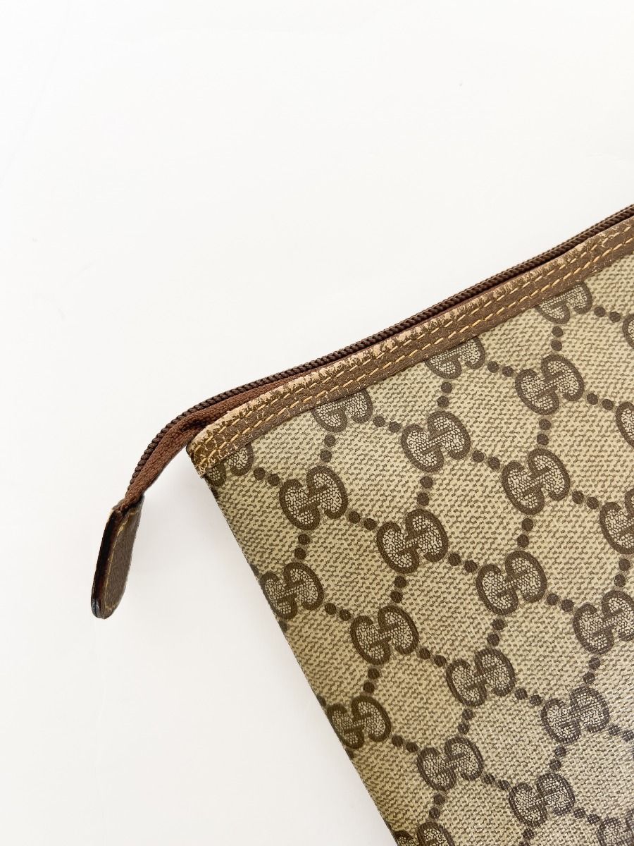 美品✨ GUCCI グッチ Accessory Pouch Canvas Gucci Pouch/Case in GG Supreme Canvas | Myzah