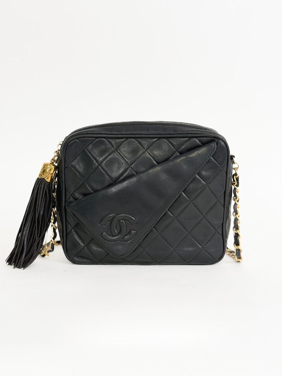 Vintage Chanel Camera Bag in Black Leather | Myzah