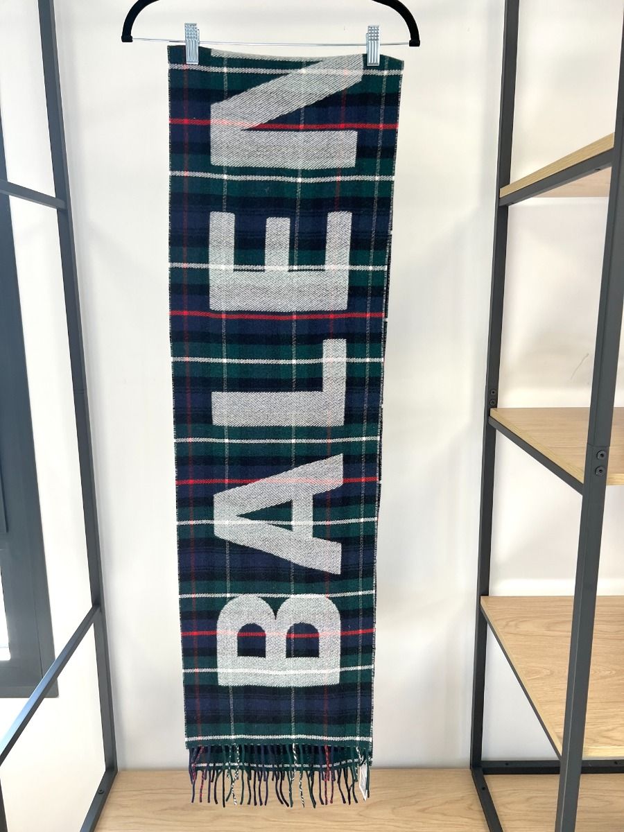 小物 10s BALENCIAGA logo long towel scarf Balenciaga Tartan Maxi Logo Scarf In Green Wool | Myzah