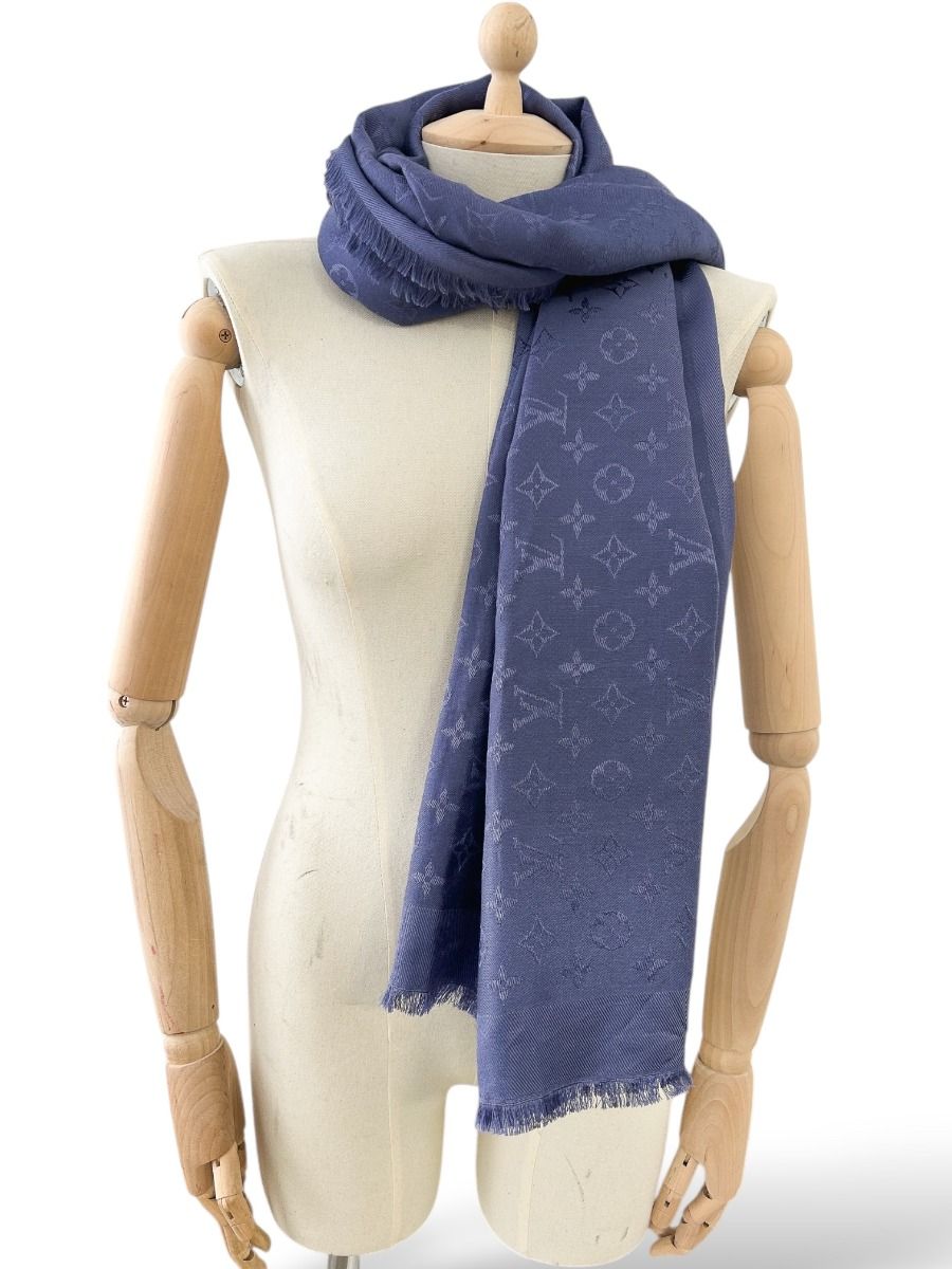 VUITTON ショール CHALE Châle Louis Vuitton En Bleu Marine | Myzah