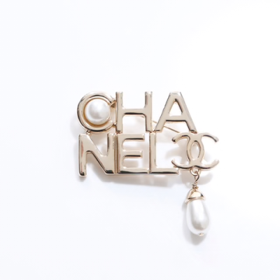 Lot de 5 broches CHANEL