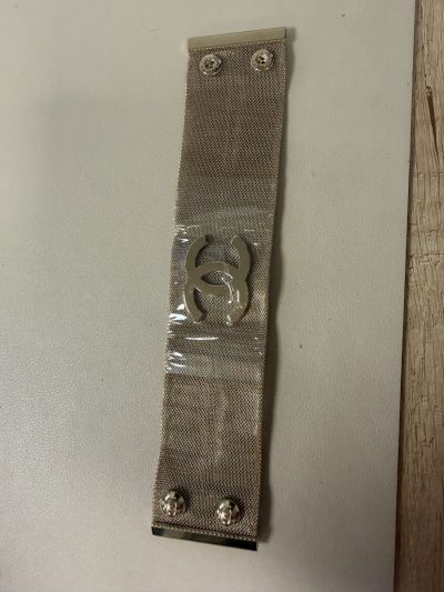 Manchette Chanel Dorée