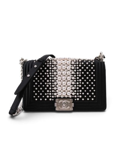 Sac à Bandoulière Chanel Boy En Satin Noir et Perles 