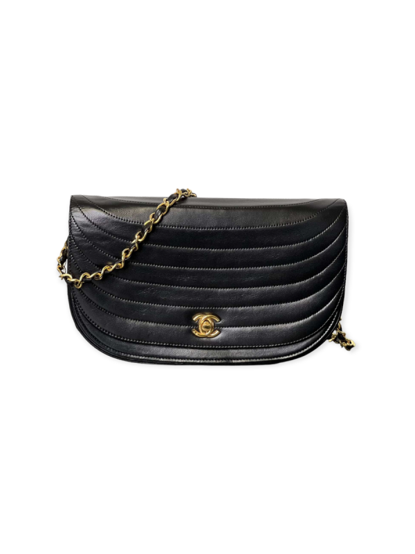 Sac A Chaine Et Rabat Chanel Vintage Half Moon En Cuir D agneau Noir