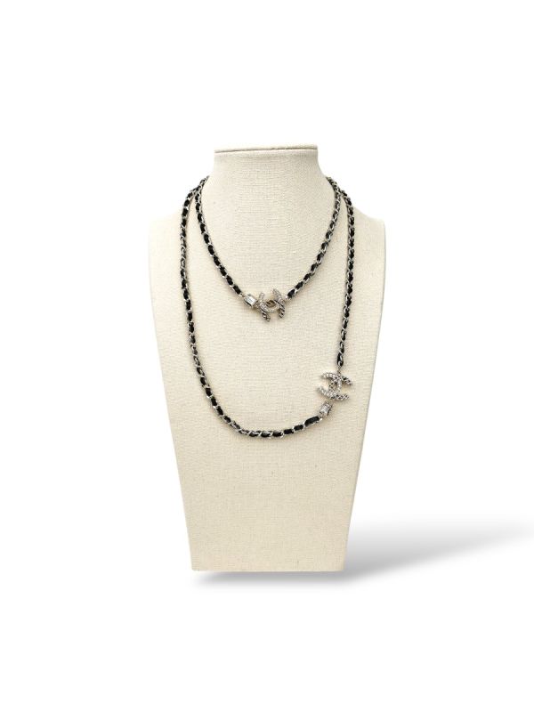 Sautoir Chanel à Strass Et Double CC
