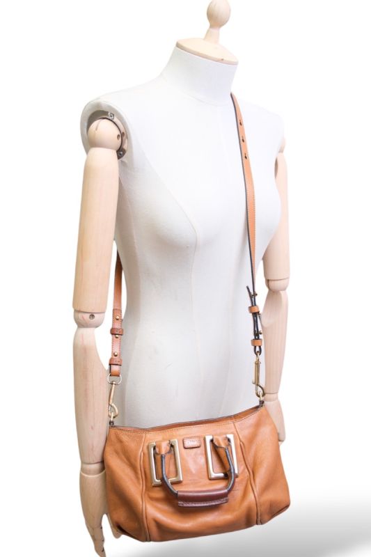 Sac Cabas Chanel En Cuir Beige Caviar 