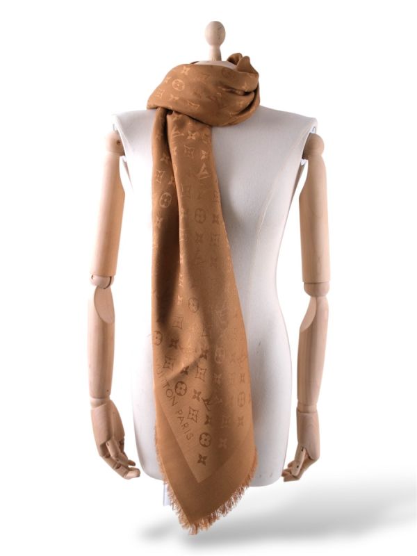 Louis Vuitton Caramel Chale 