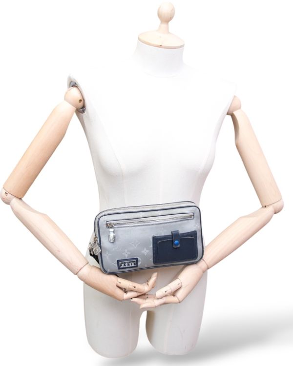 Sac Pochette Louis Vuitton Satellite Alpha Toile Monogram Gris 