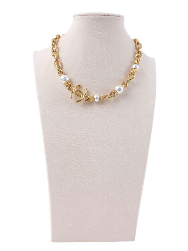 Ras de cou Chanel CC Dorée et email blanc