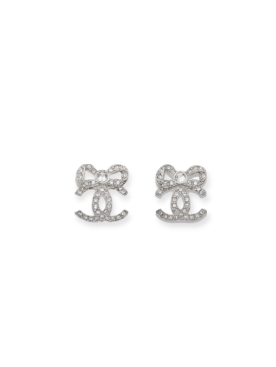 Boucles Chanel Argentée À Strass Et Détail Noeud