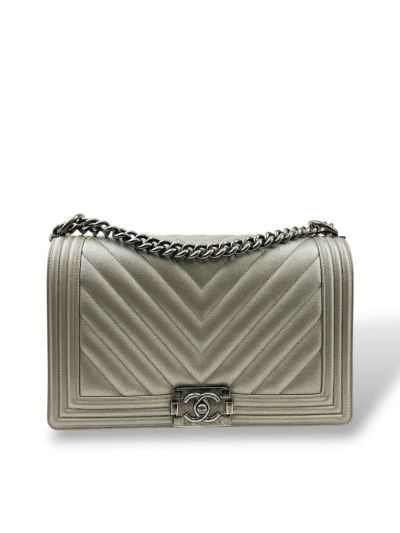 Sac Chanel Boy En Cuir Matelassé Gris 