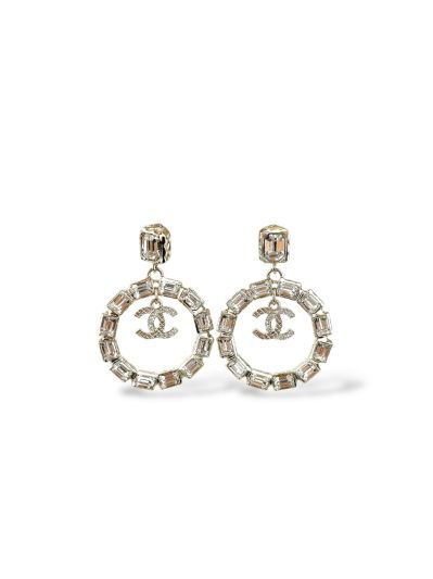 Boucles Chanel A Clip Pendantes Gaufrage Rondes Et Strass