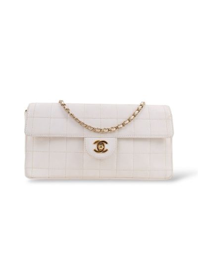 Sac Pochette East West Chocolate Bar Chanel En Cuir Ecru