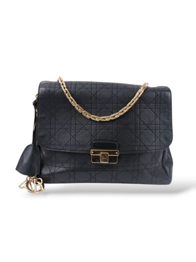 Sac à Main Dior Diorling Flap En Cuir Noir Et Chaine 