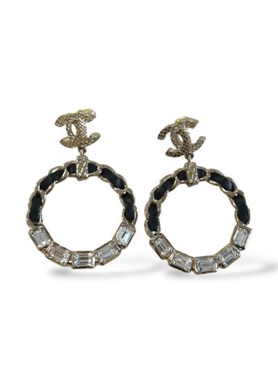 Boucles pendantes rondes cuir Noir strass