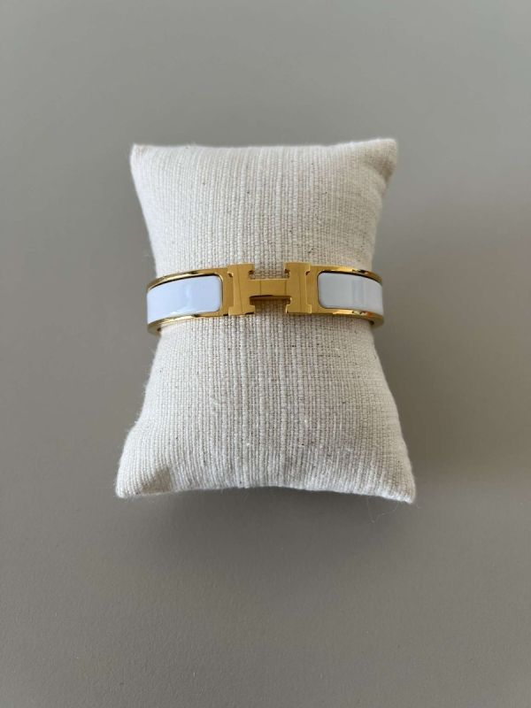 Clic H Hermès En Émail Blanc Finition Plaqué Or PM