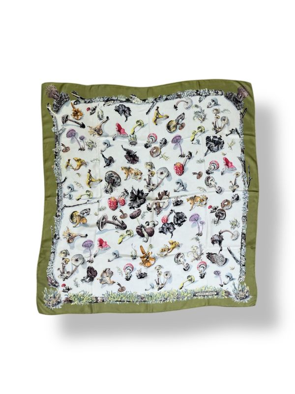 Foulard En Soie Hermes Multicolor

