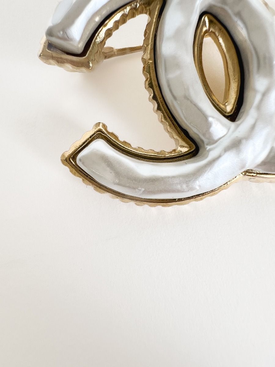 Chanel CC Gold and White Enamel Brooch | Myzah