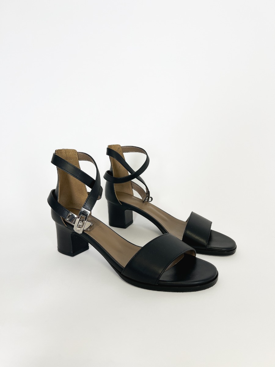 Hermès Manege Sandals Black 36 Kelly Buckle Heels | Myzah