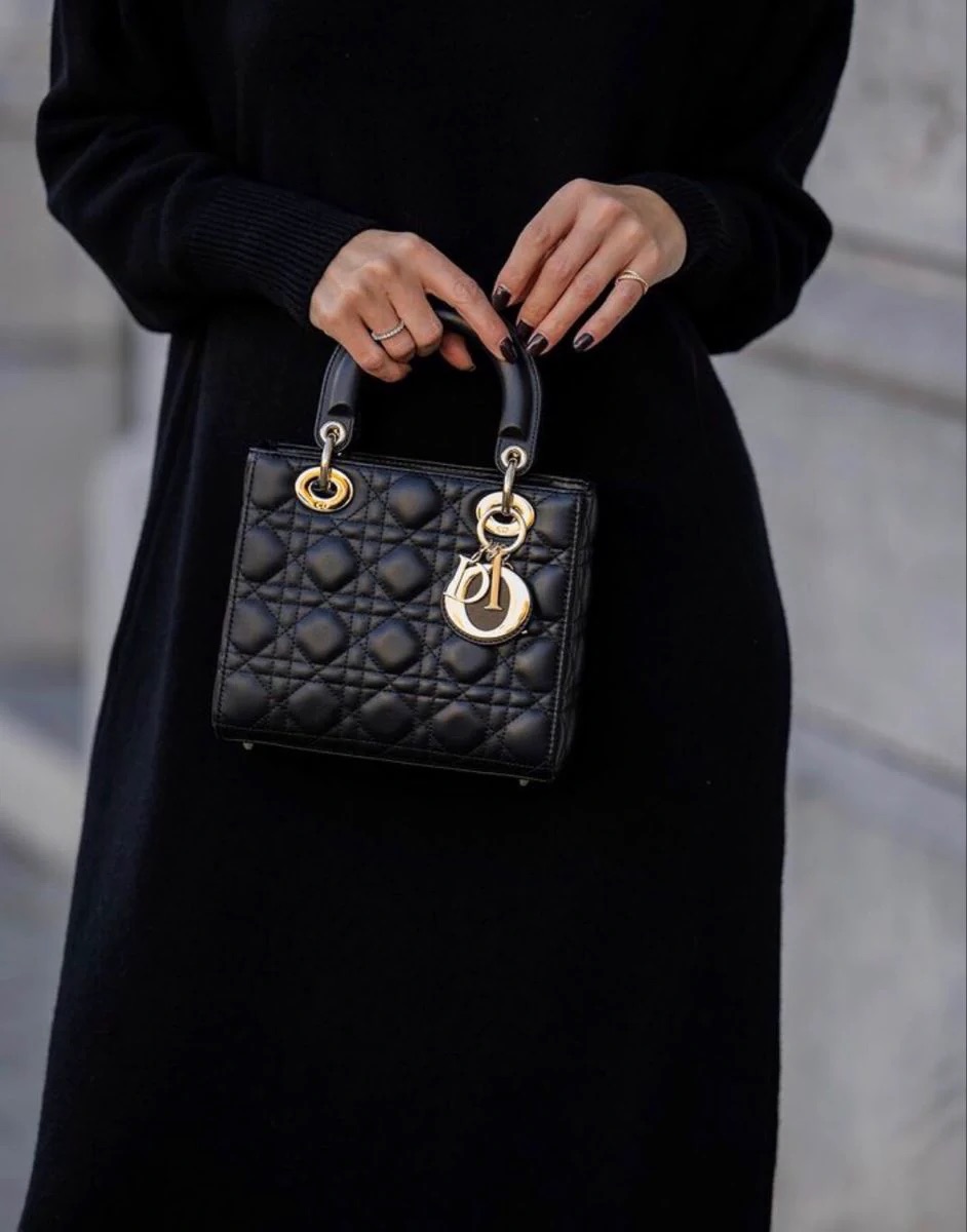Sac Lady Dior : histoire, codes et guide d'achat en seconde main